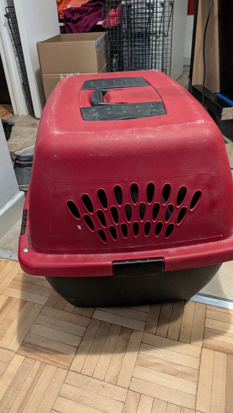 Red and Black Pet Travel Carrier - photo 3