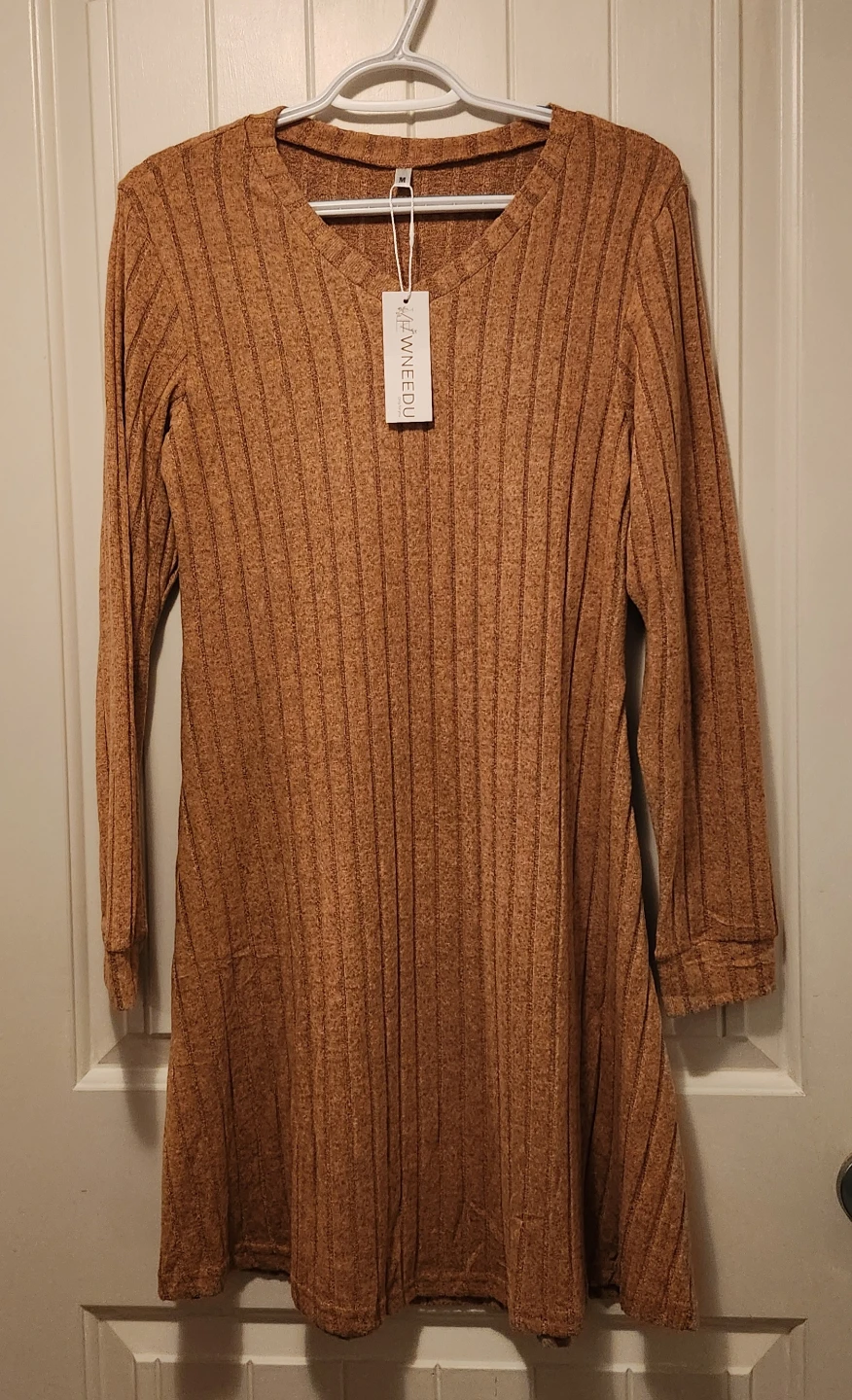 WNEEDU Long Sleeve V-Neck Dress