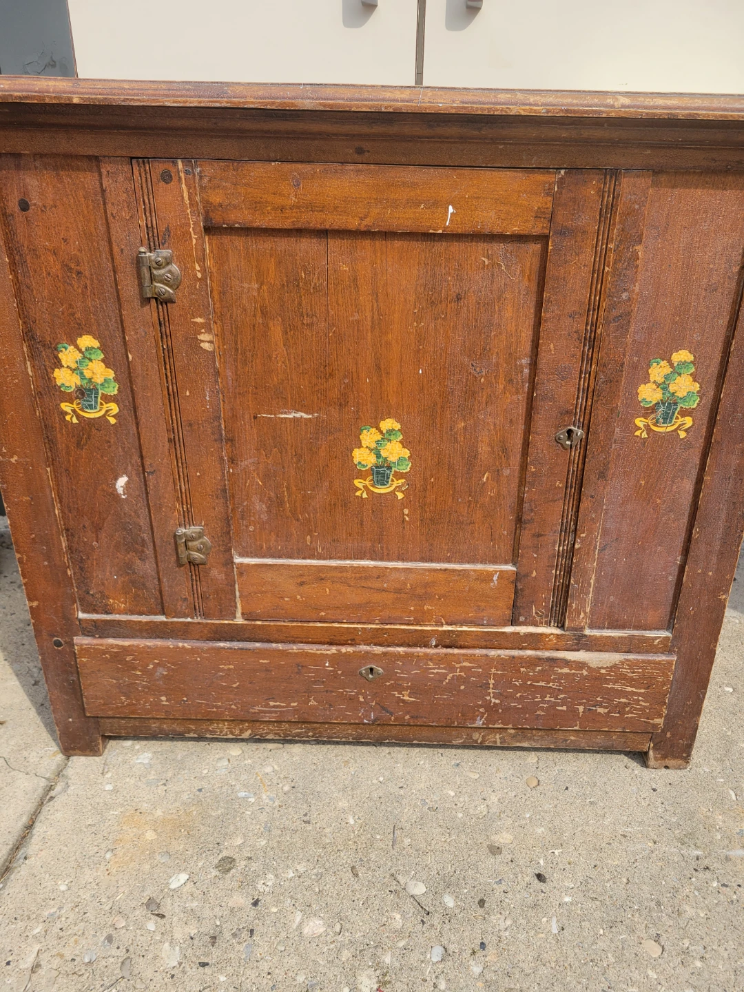 Vintage Pantry Cabinet - photo 4