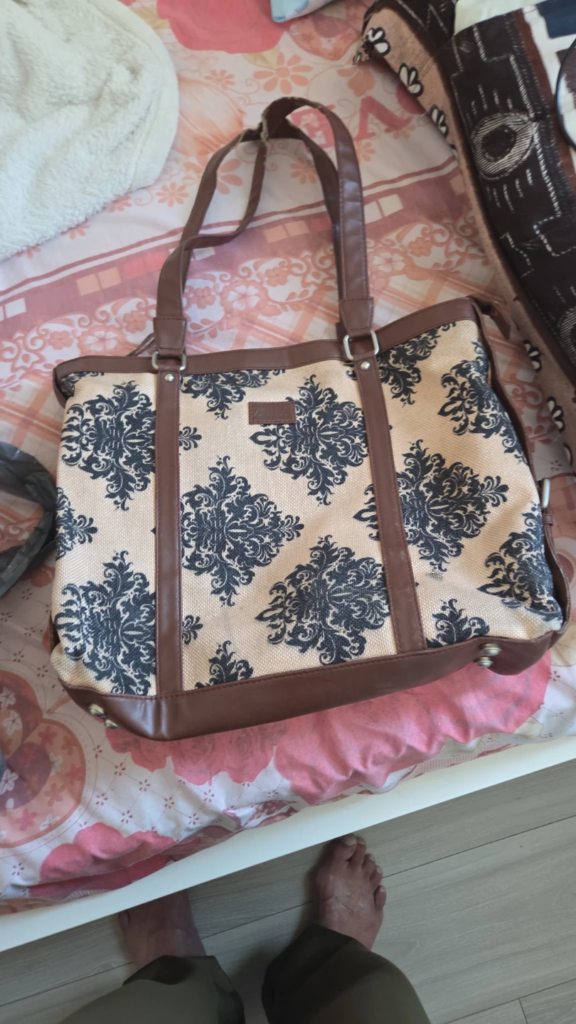 Zouk Damask Print Tote Bag - photo 2
