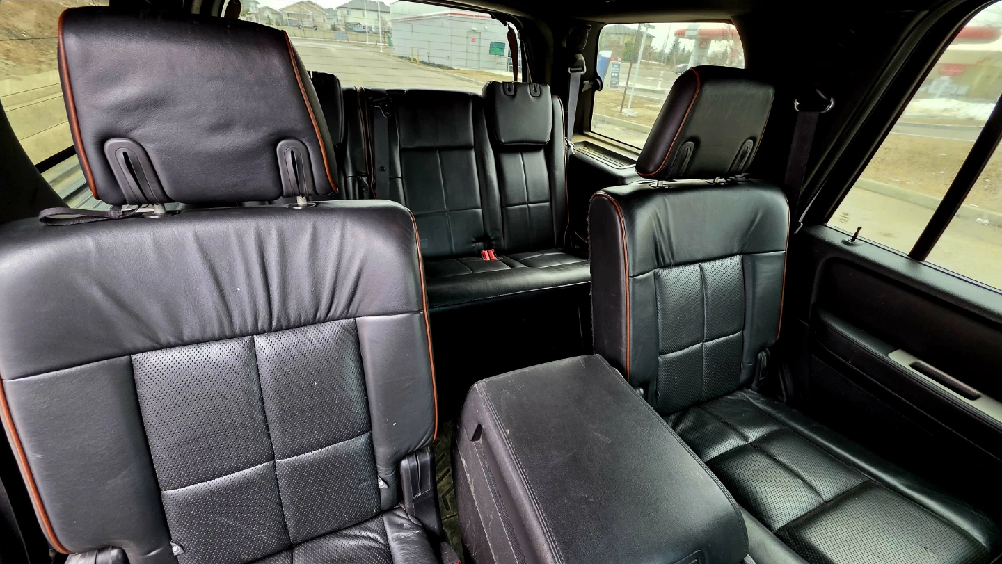 2009 White Lincoln Navigator SUV - photo 5