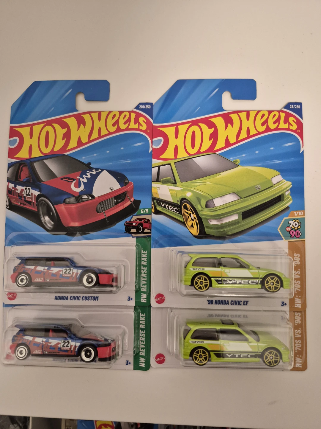 2 Hot Wheels Honda Civic Die-Cast Cars