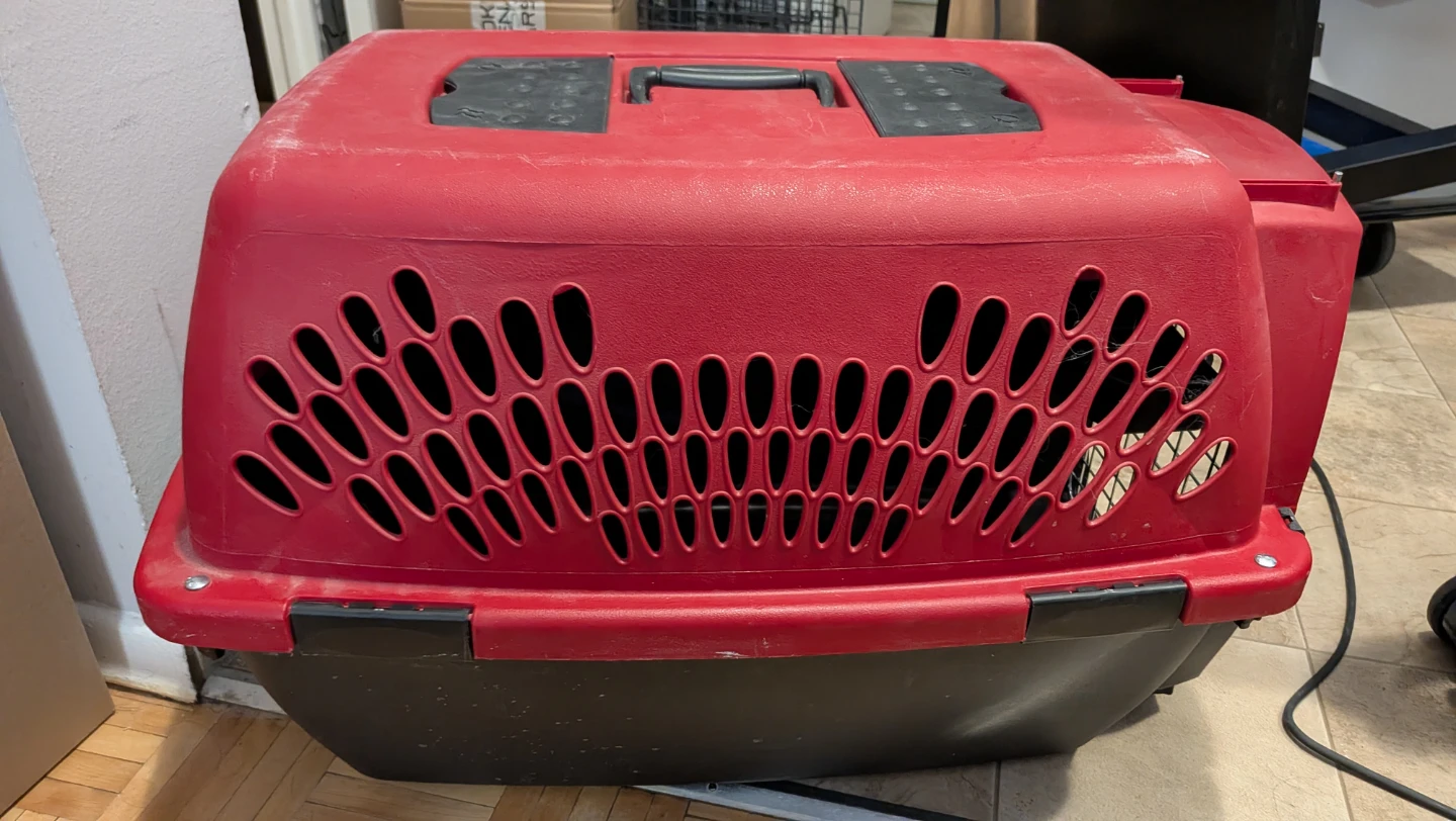 Red and Black Pet Travel Carrier - photo 2