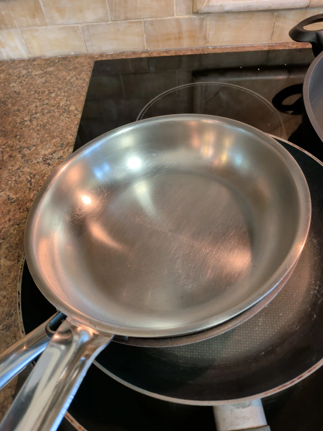Set of 5 Frying Pans and 1 Saucepan - photo 5