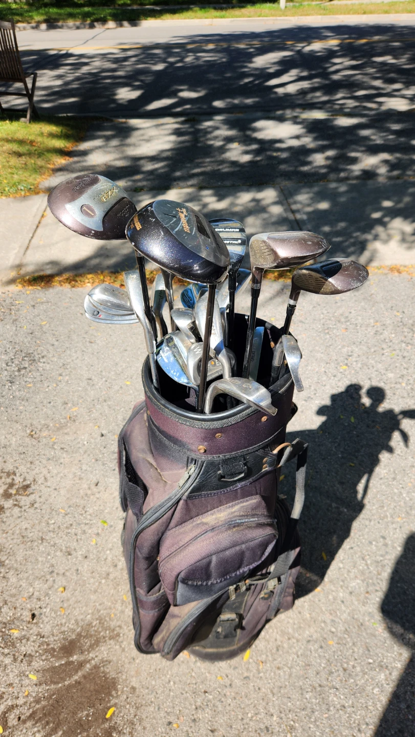 Set of Golf Clubs with Bag
