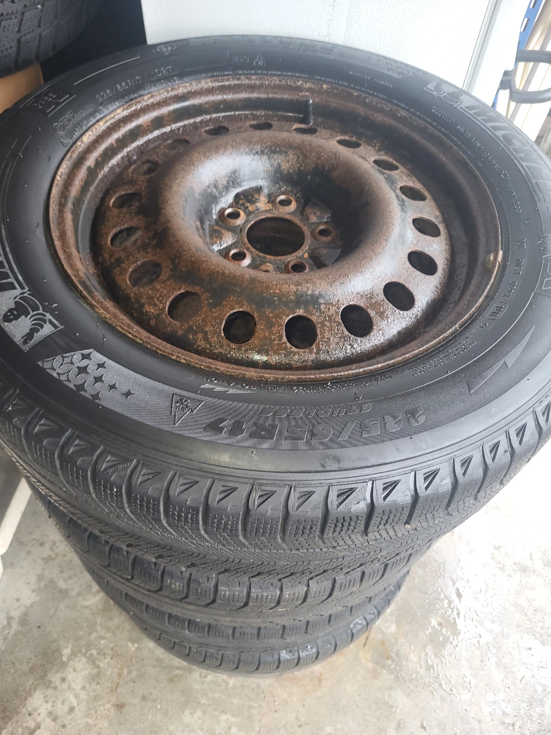 Set of four winter  Tire size is 225/65R17 - photo 5