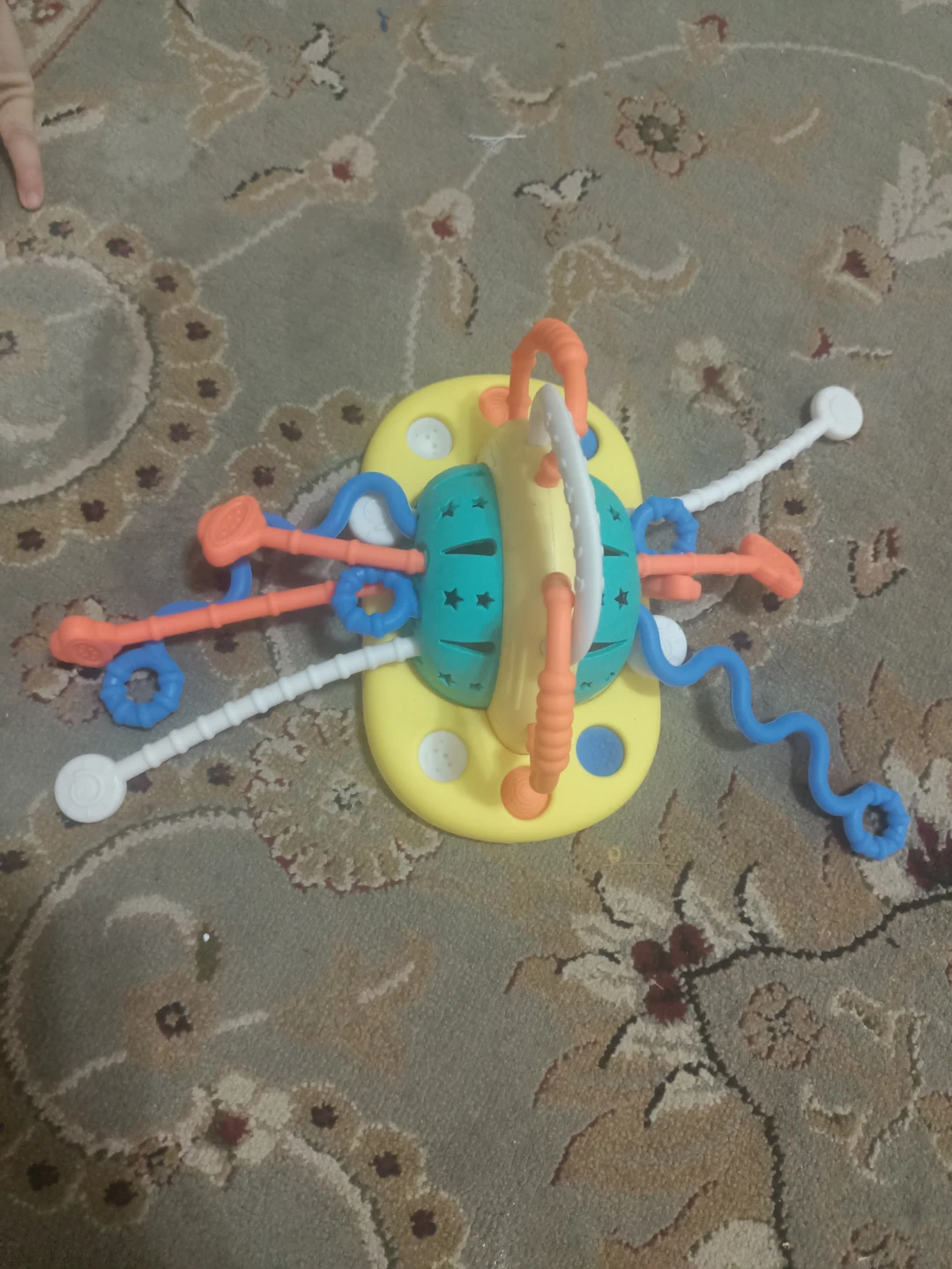 Fat Brain Toys OombeeBall Activity Toy🏈