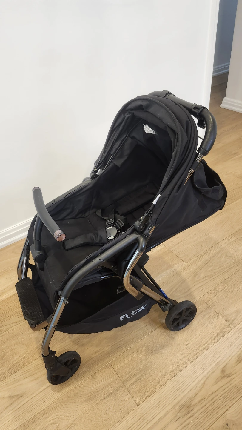 Tavo Flex Stroller in Black