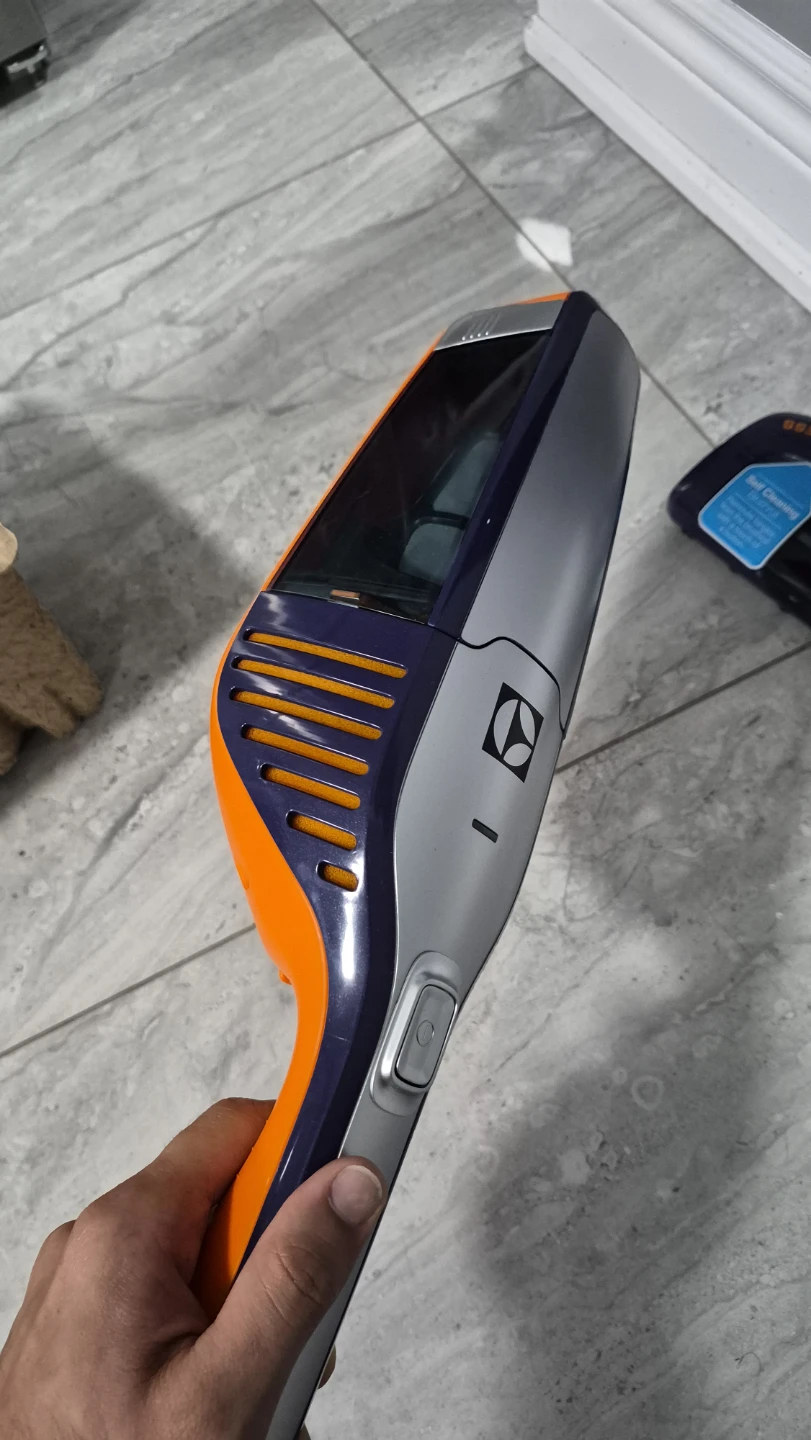 Electrolux Ergorapido Lithium 2-in-1 Cordless Vacuum - photo 4