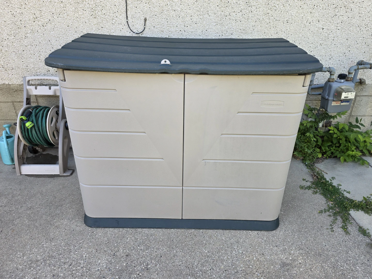 Rubbermaid Outdoor Horizontal Storage Shed