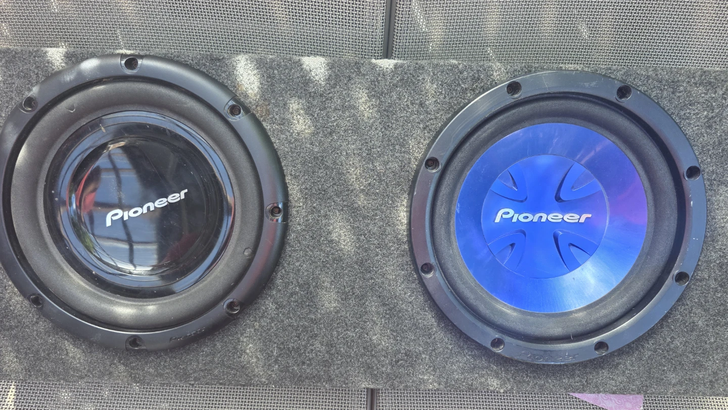 Pioneer Dual Subwoofer