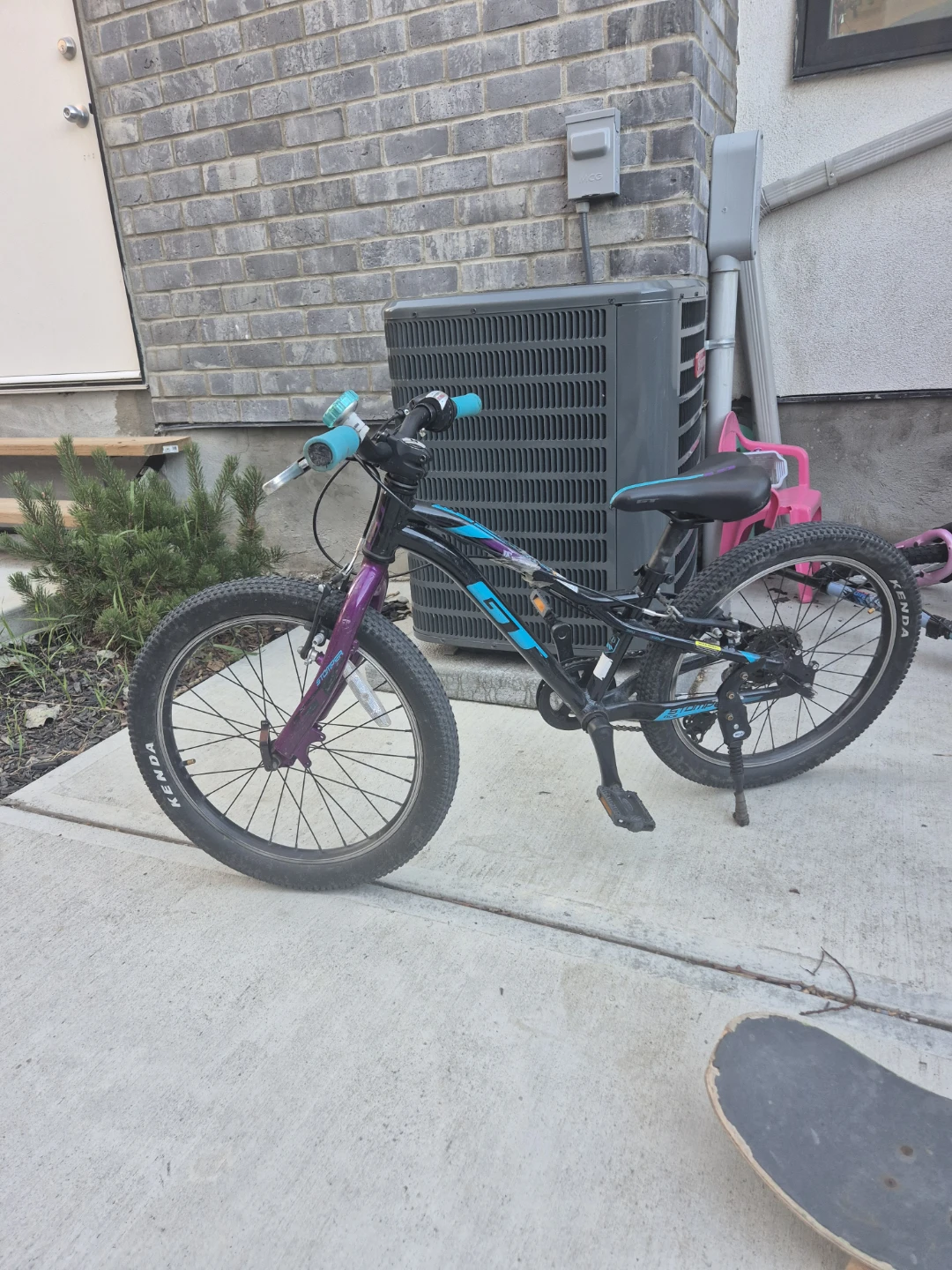 GT Stomper Kids Bike - photo 2