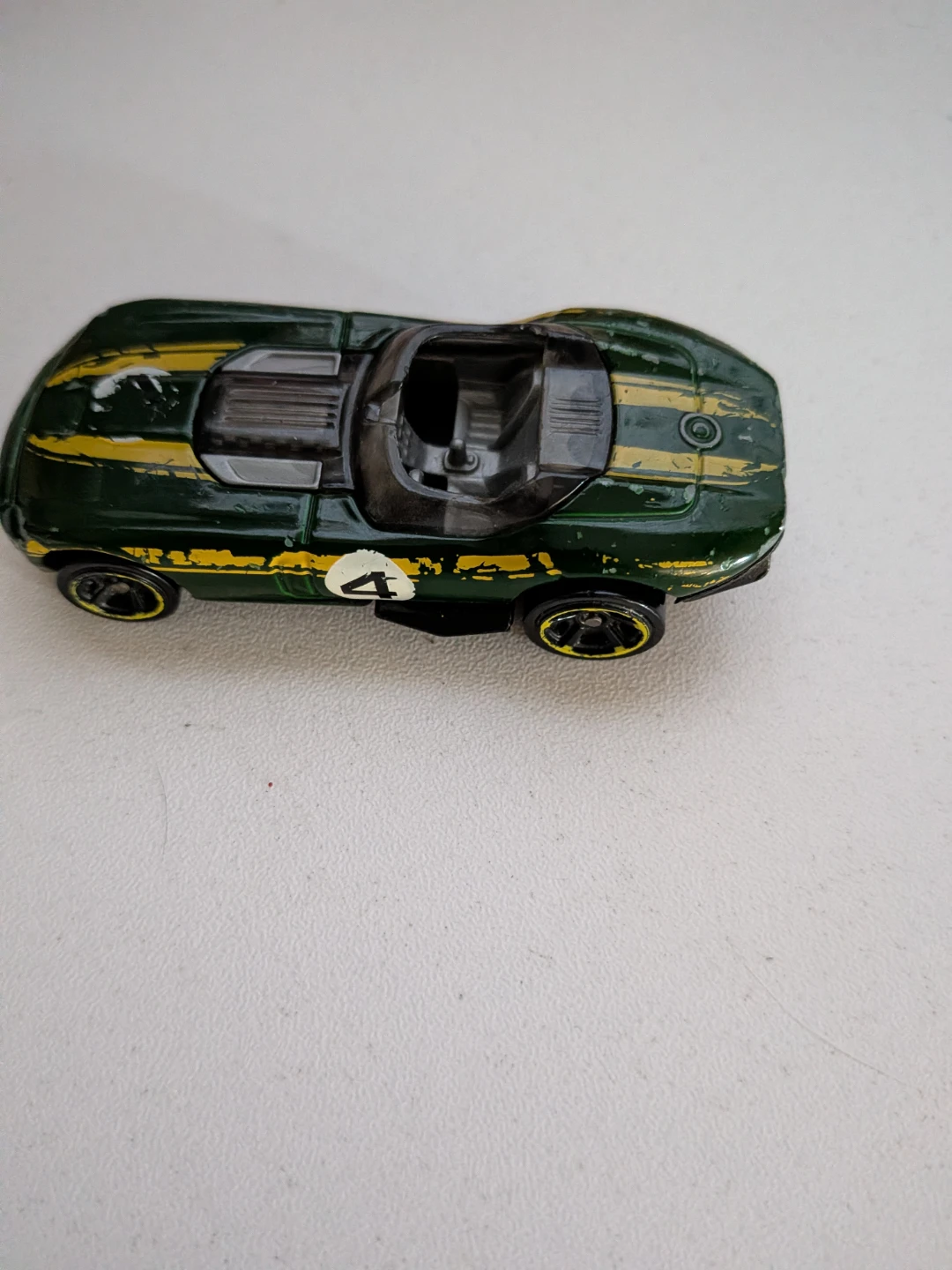 Hot Wheels Green Racing Car - photo 4