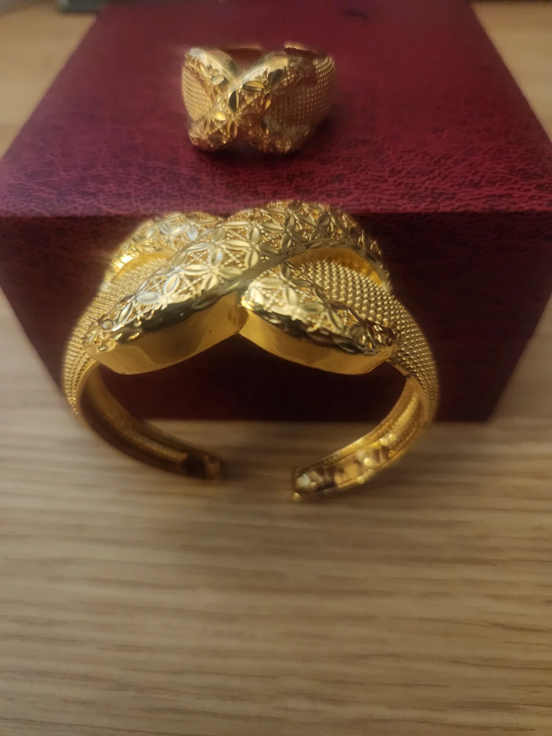 Gold-Tone 24k Stainles plated Bracelet and Ring Set - photo 2