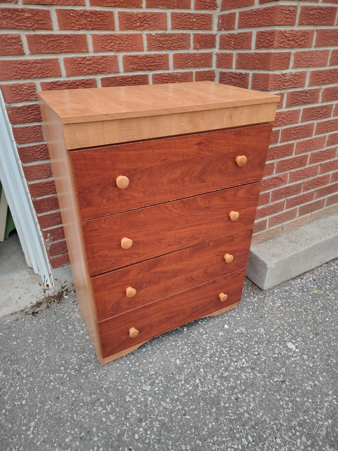 Four-drawer dresser with wooden knobs - photo 2