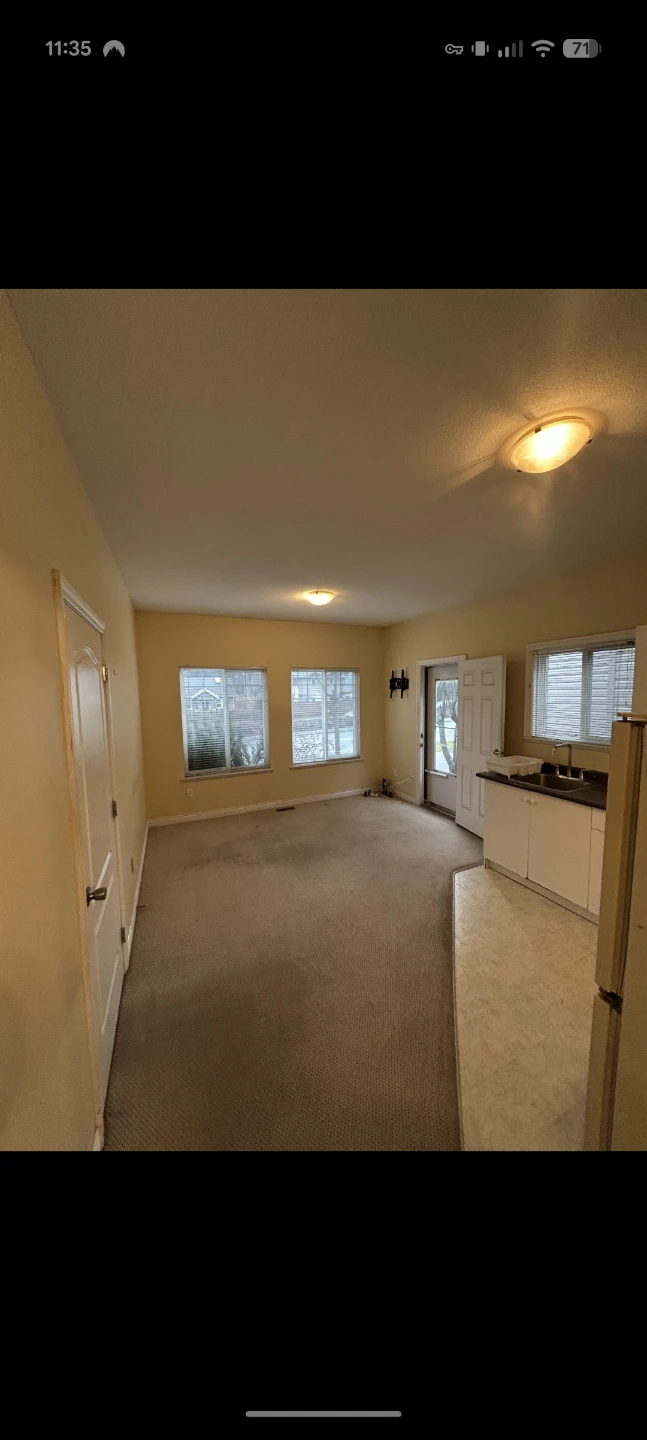$1,100 All-Inclusive Above-Ground 1-Bed in Cloverdale