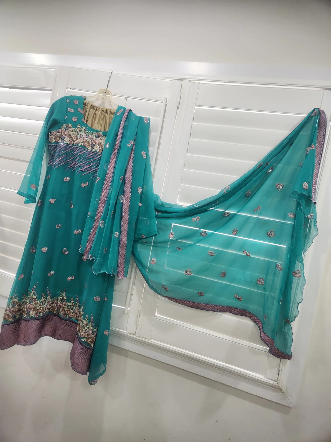 2 pc Teal Embroidered Chiffon Salwar Kameez - photo 2
