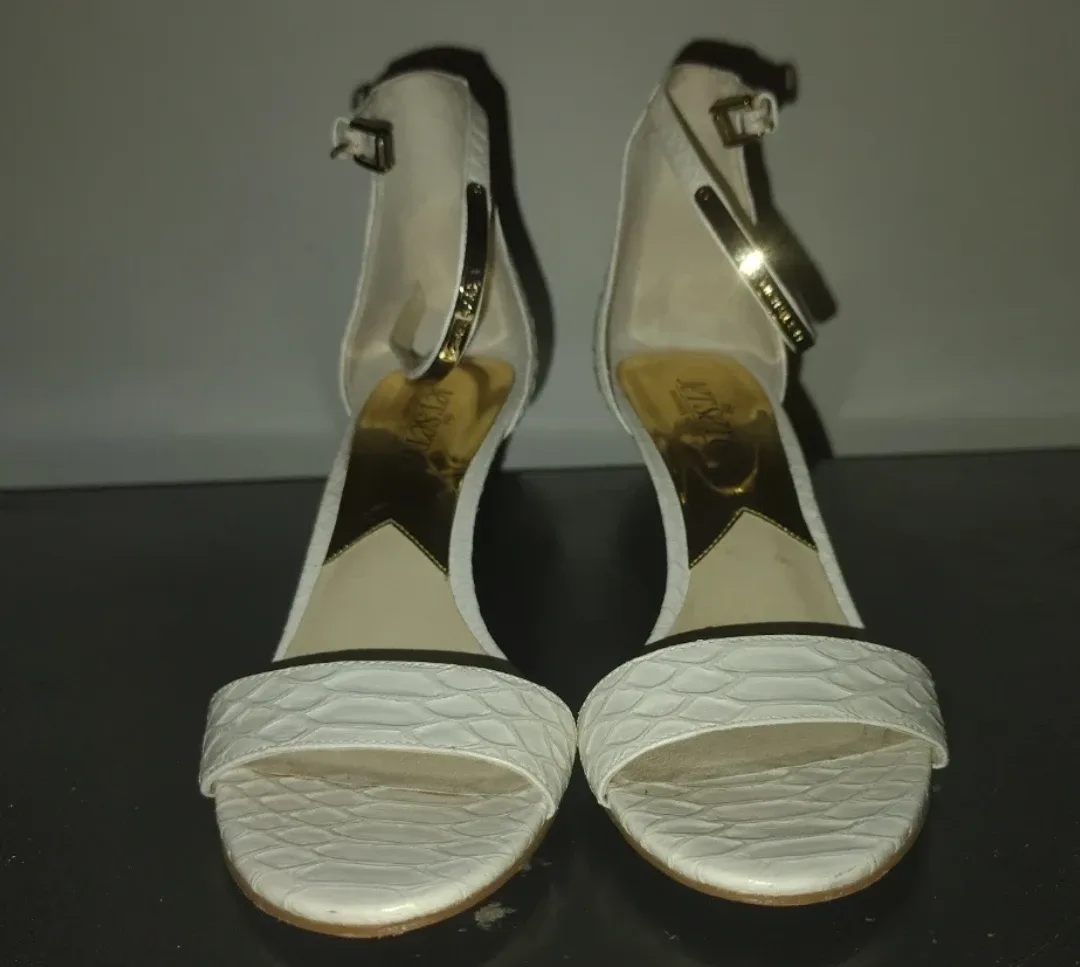 Michael Kors Jet Set White Heels - photo 2