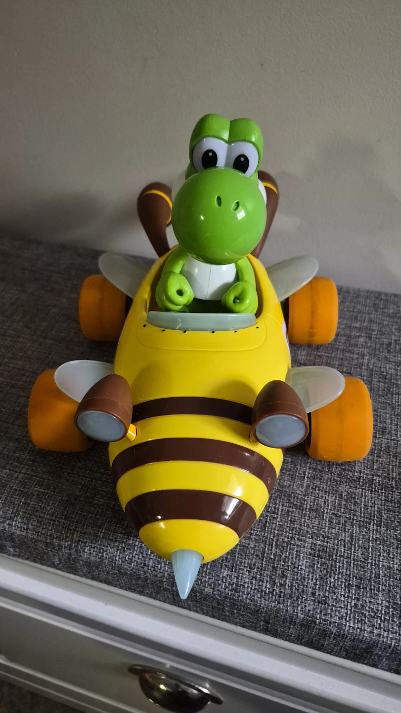 🏈Carrera RC Mario Kart Yoshi Bumble V - photo 2