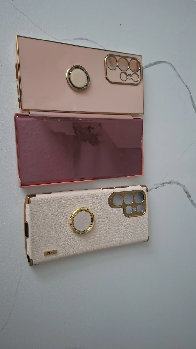 Two Samsung Galaxy S23 Ultra cases