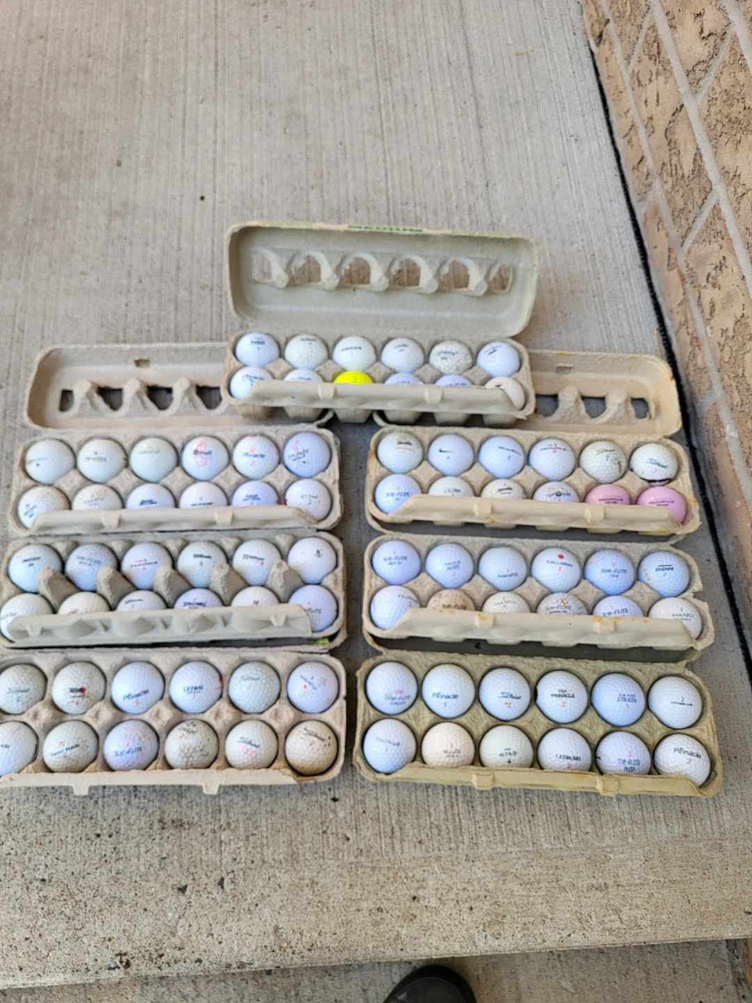 Assorted Mix of Used Golf Balls