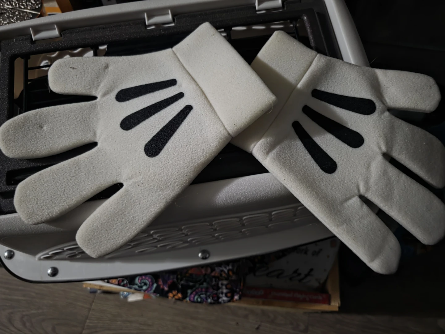 Disney Mickey Mouse Gloves