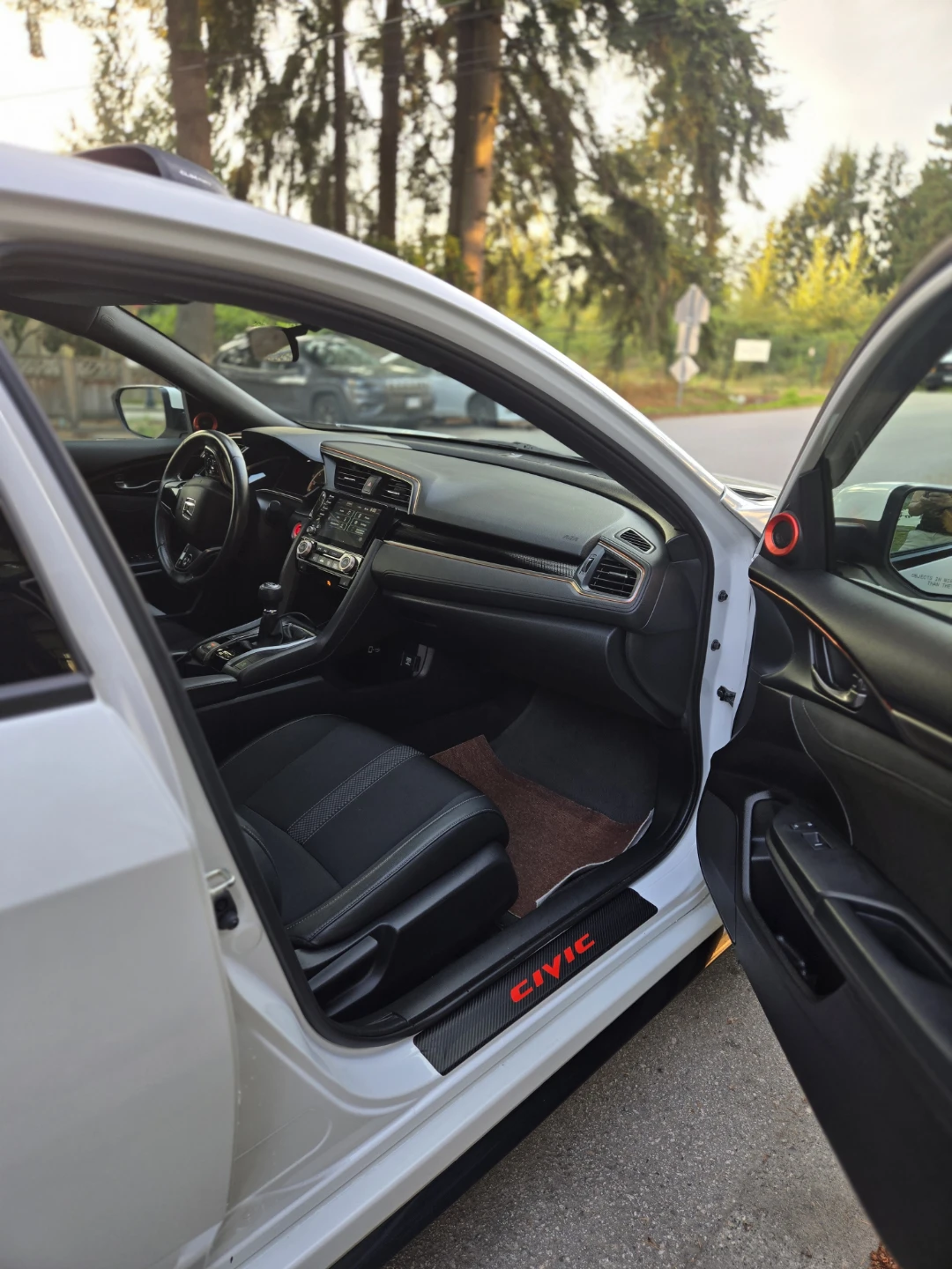 2020 Honda Civic hatchback sport with spoiler - photo 4