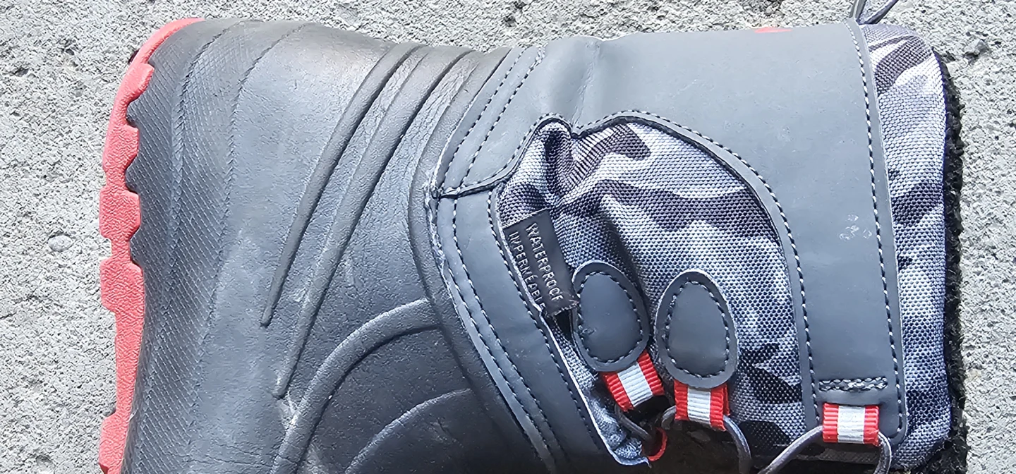 Kamik kids waterproof winter boots, size 12 - photo 2