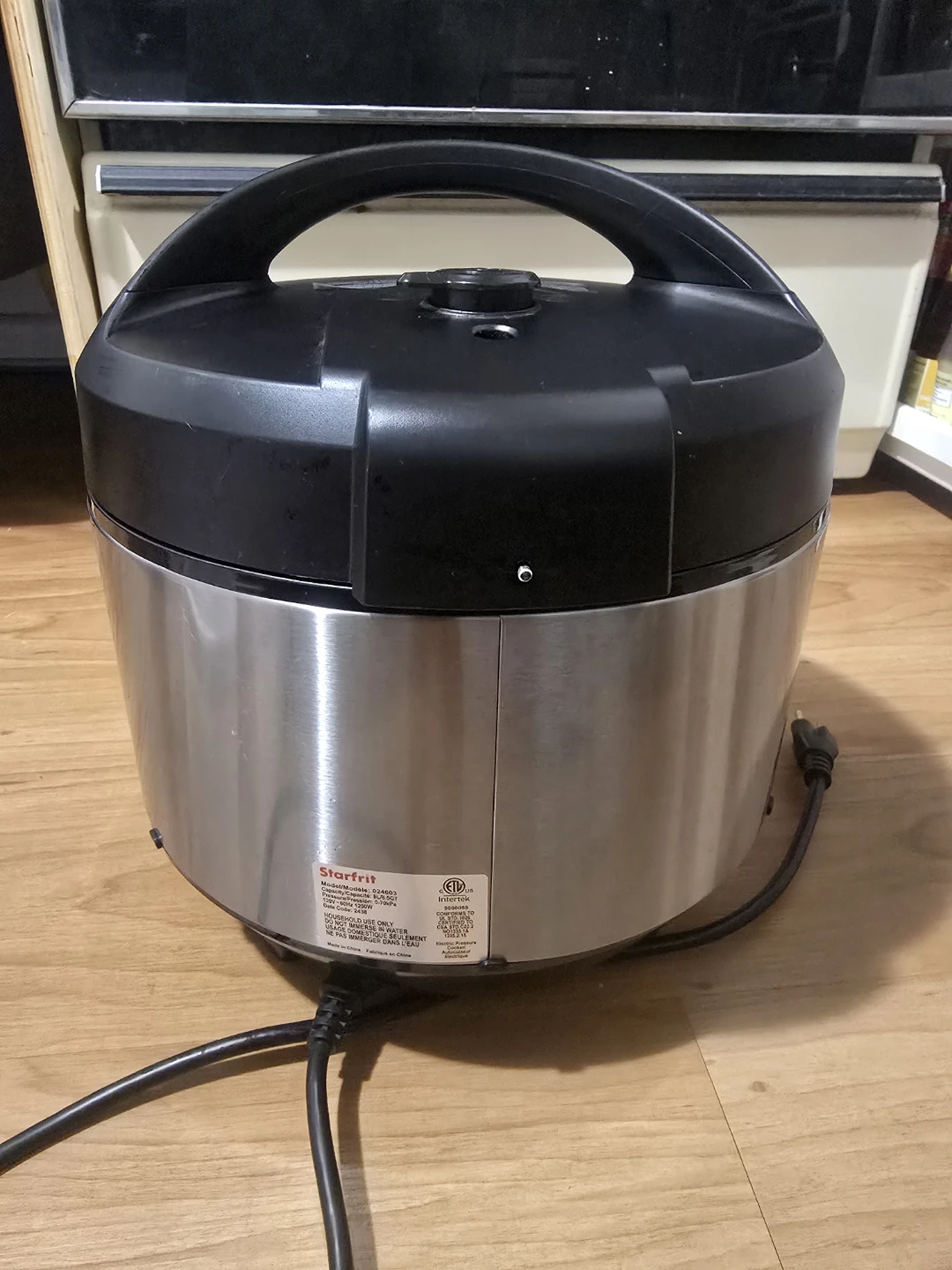 Starfrit Electric Pressure Cooker - 8L Capacity - Steam Tray - photo 3