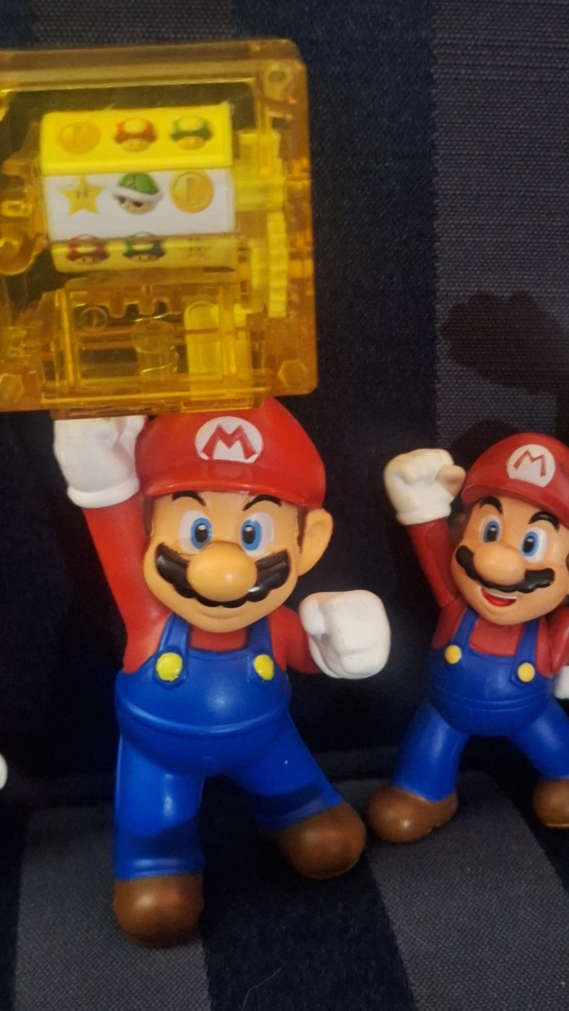 Super Mario Brothers Figures Lot - photo 3