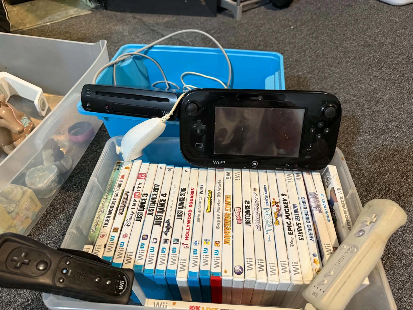 Nintendo Wii U Console and Game Bundle