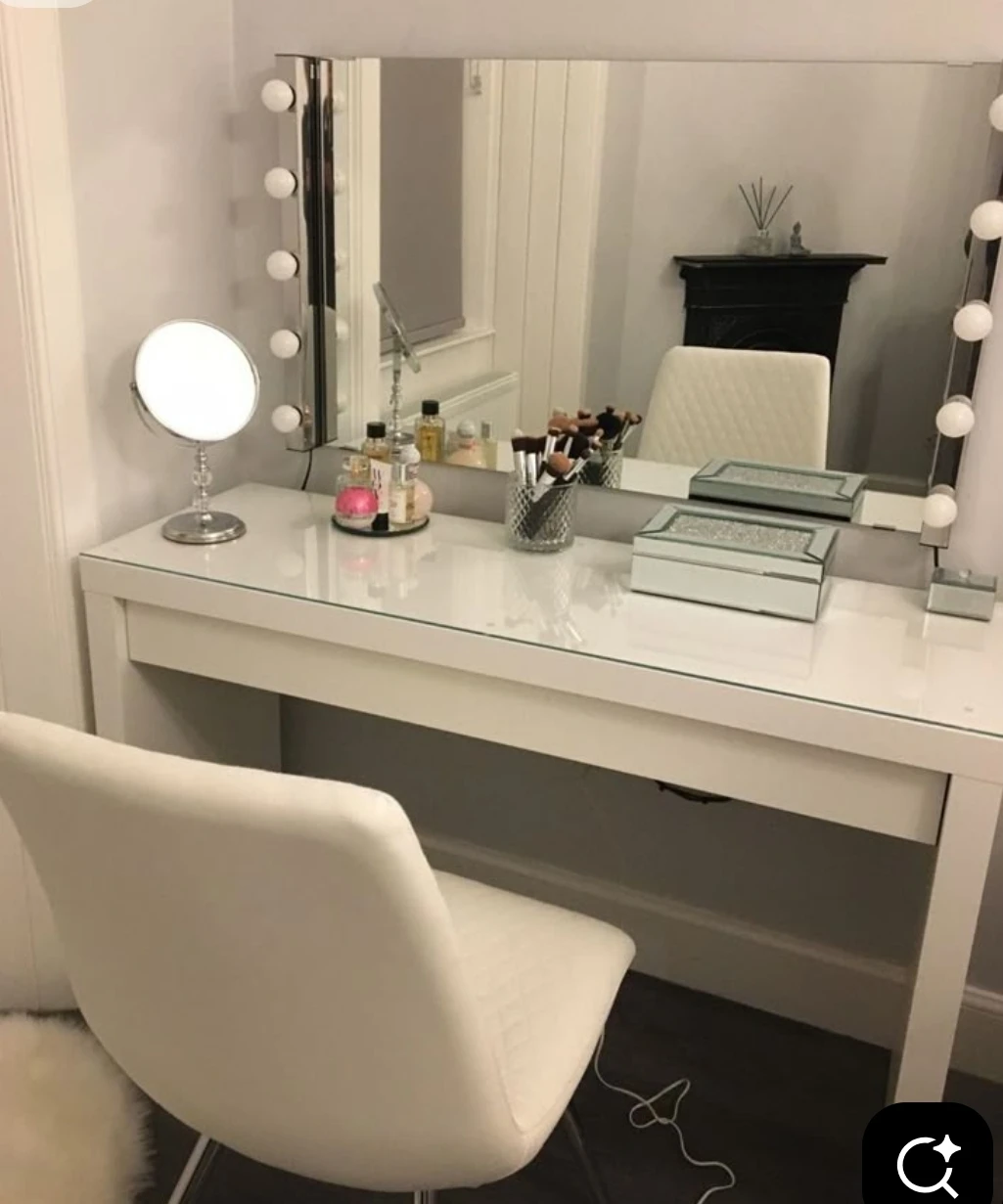 White Vanity Desk with Lighted Mirror - photo 2
