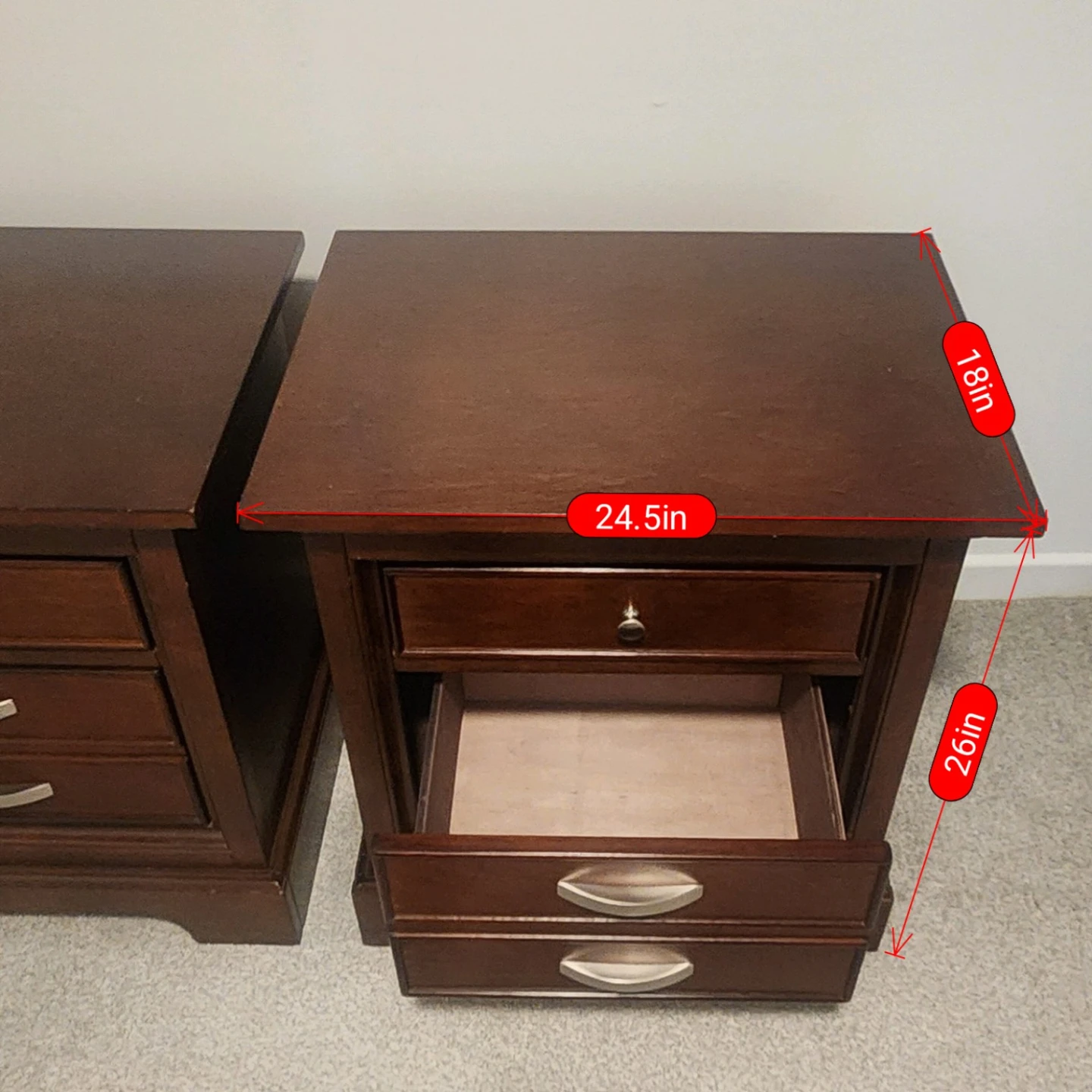 Set of 2 Dark Wood Nightstands - photo 2
