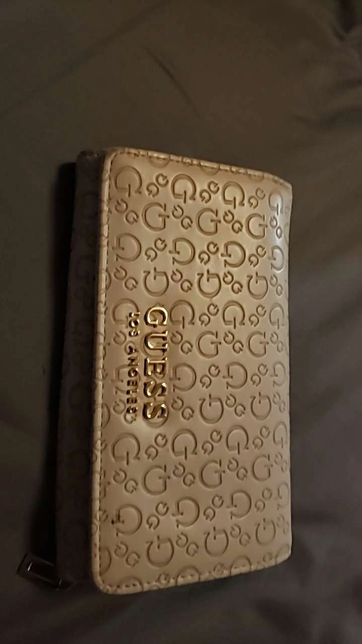 Guess Wallet
