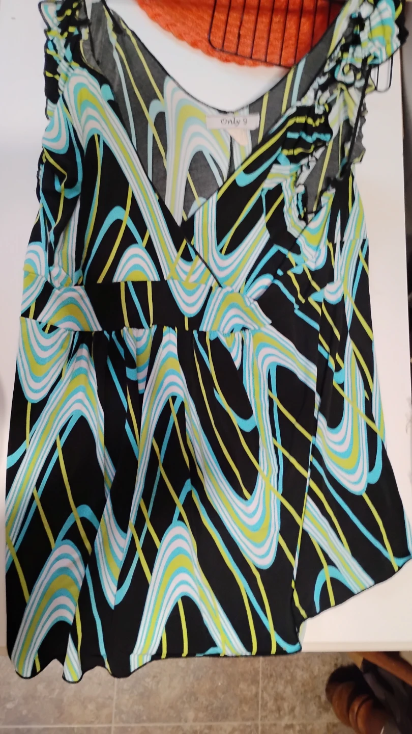 Only 9 patterned sleeveless top - Womens Medium - photo 2