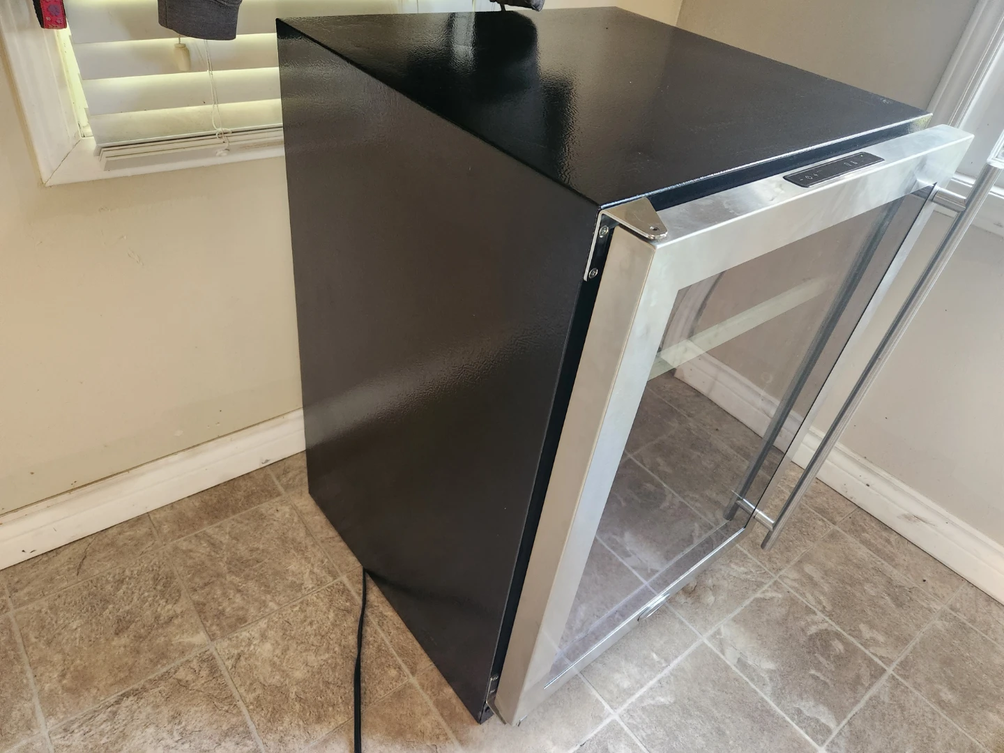 Marvel ML24WSG1LS Beverage Refrigerator - photo 2