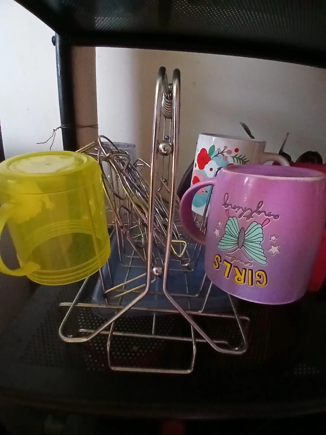 Metal Mug Tree Holder with Two Mugs🏈