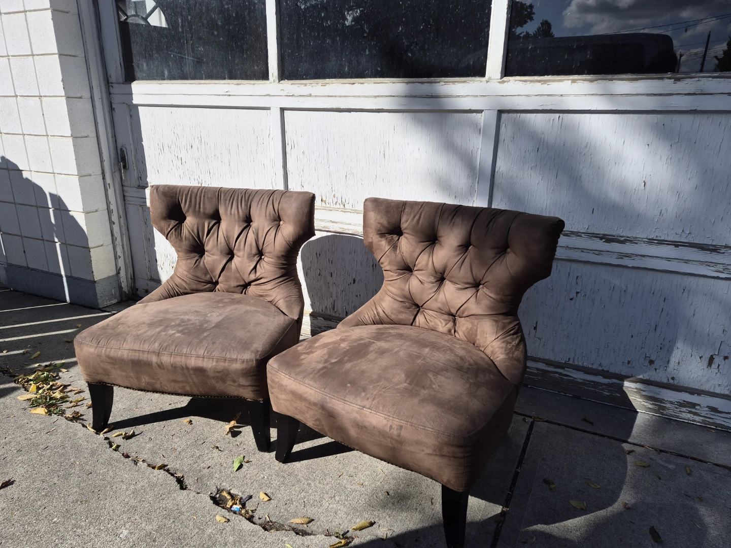 Two Brown Tufted Accent Chairs - photo 5
