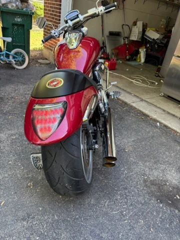 Suzuki M109 Motorcycle 2007 - photo 2