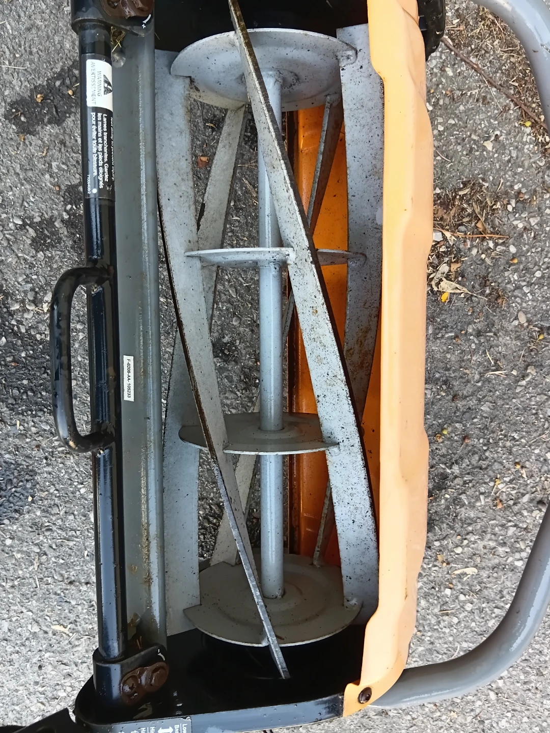 Fiskars StaySharp Premium Reel Lawnmower - photo 3