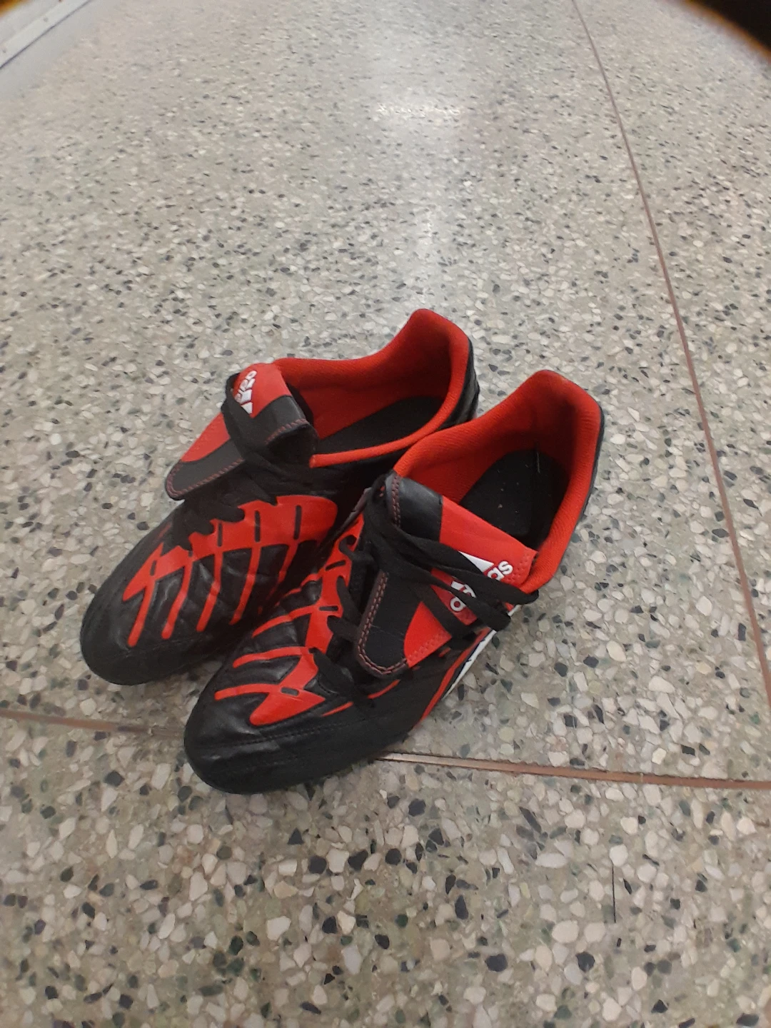 Adidas soccer cleats Men's Size 9.5 - photo 2