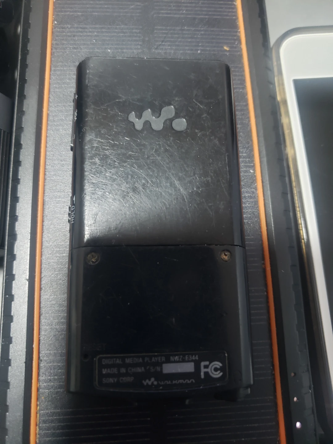 Sony NWZ-E344 music player with fm. - photo 3