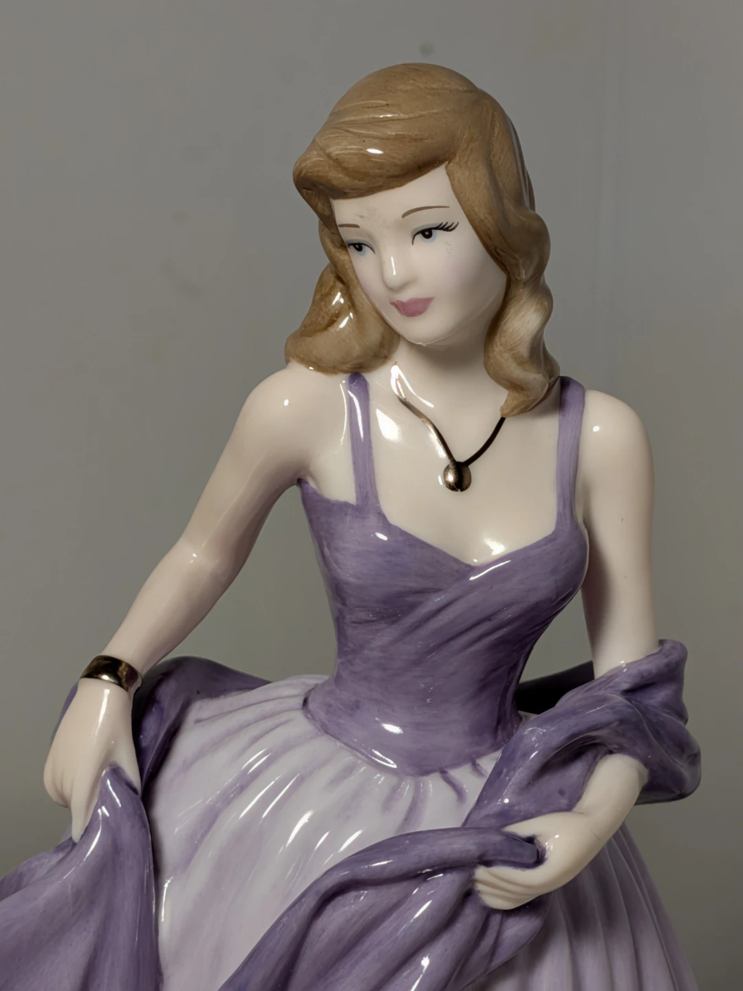 Royal Doulton Pretty Ladies A Moment In Time Figurine - photo 2
