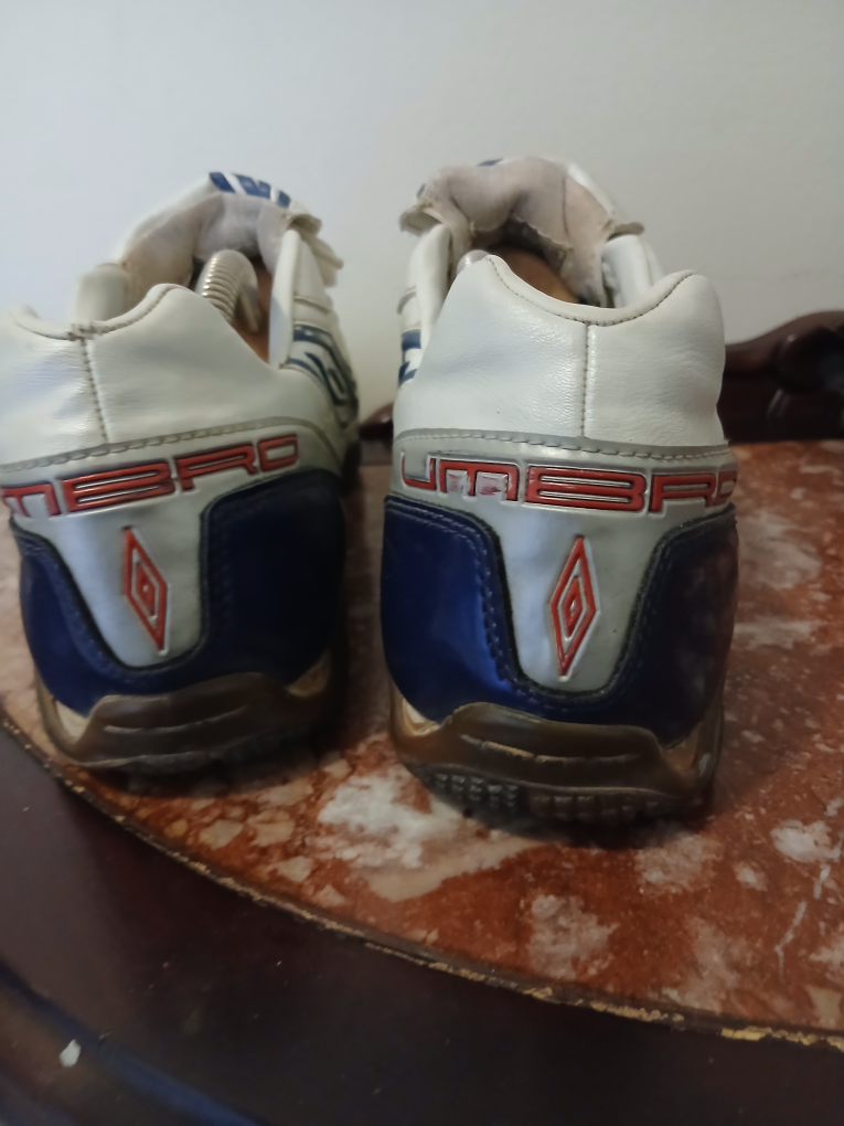 Umbro Diamondback Soccer Shoes - photo 2
