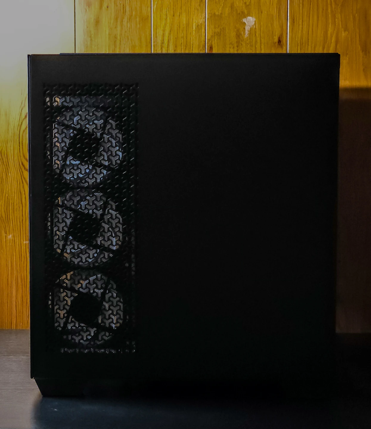Corsair 3500X Black — New, Never Built, Protective Film Still On - photo 4