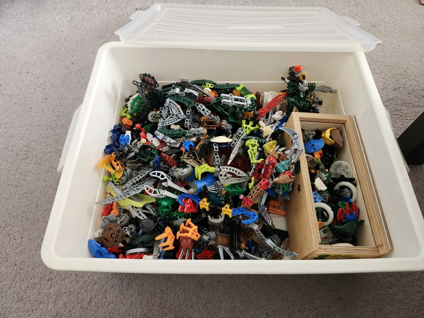 Large Bin of Bionicle and Technic Pieces