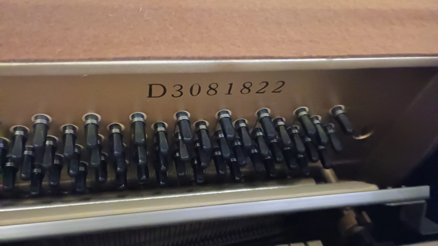 Yamaha Upright Piano - photo 4