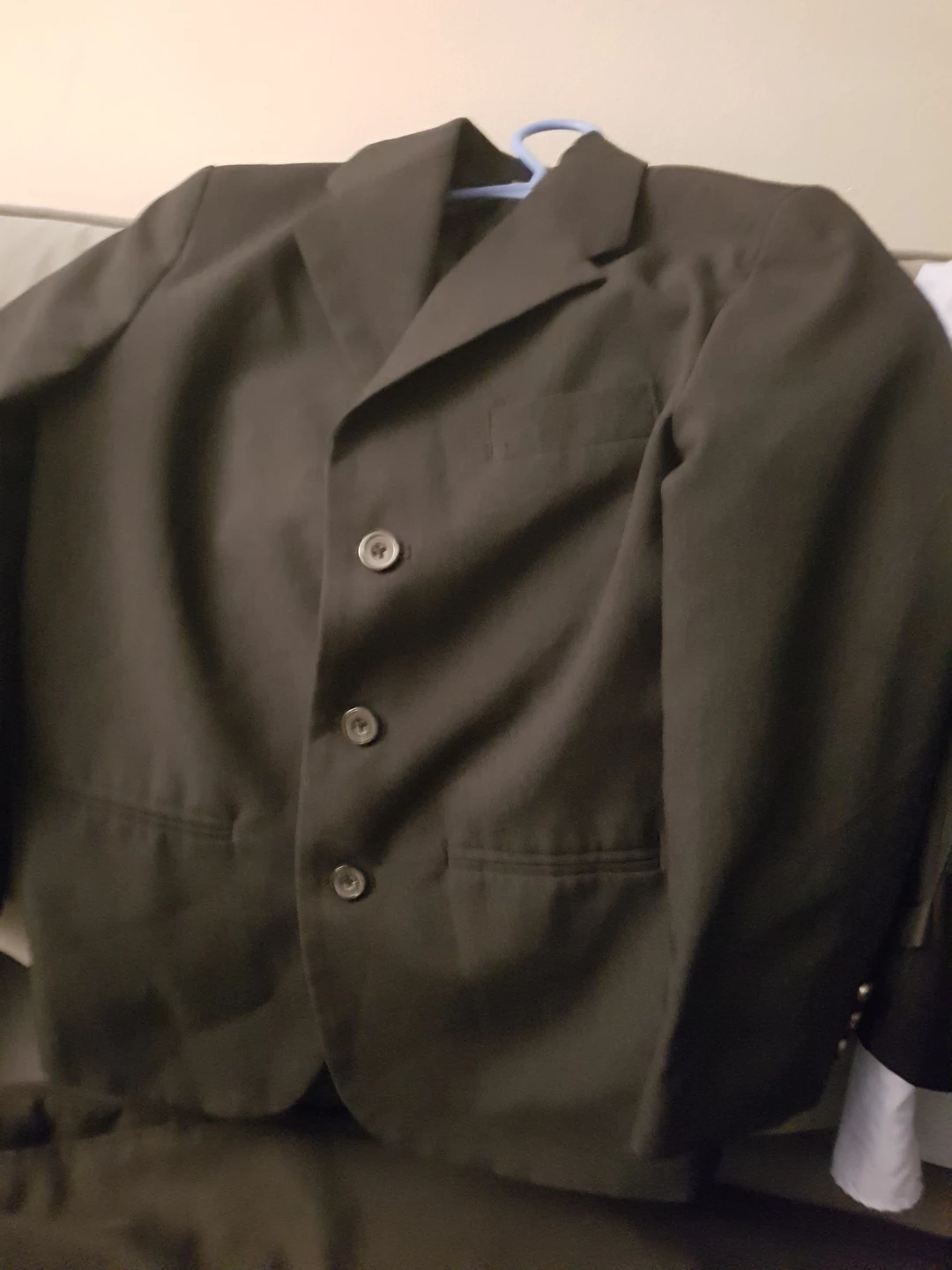 Boys formal suit. 8 year old 4 piece - photo 3
