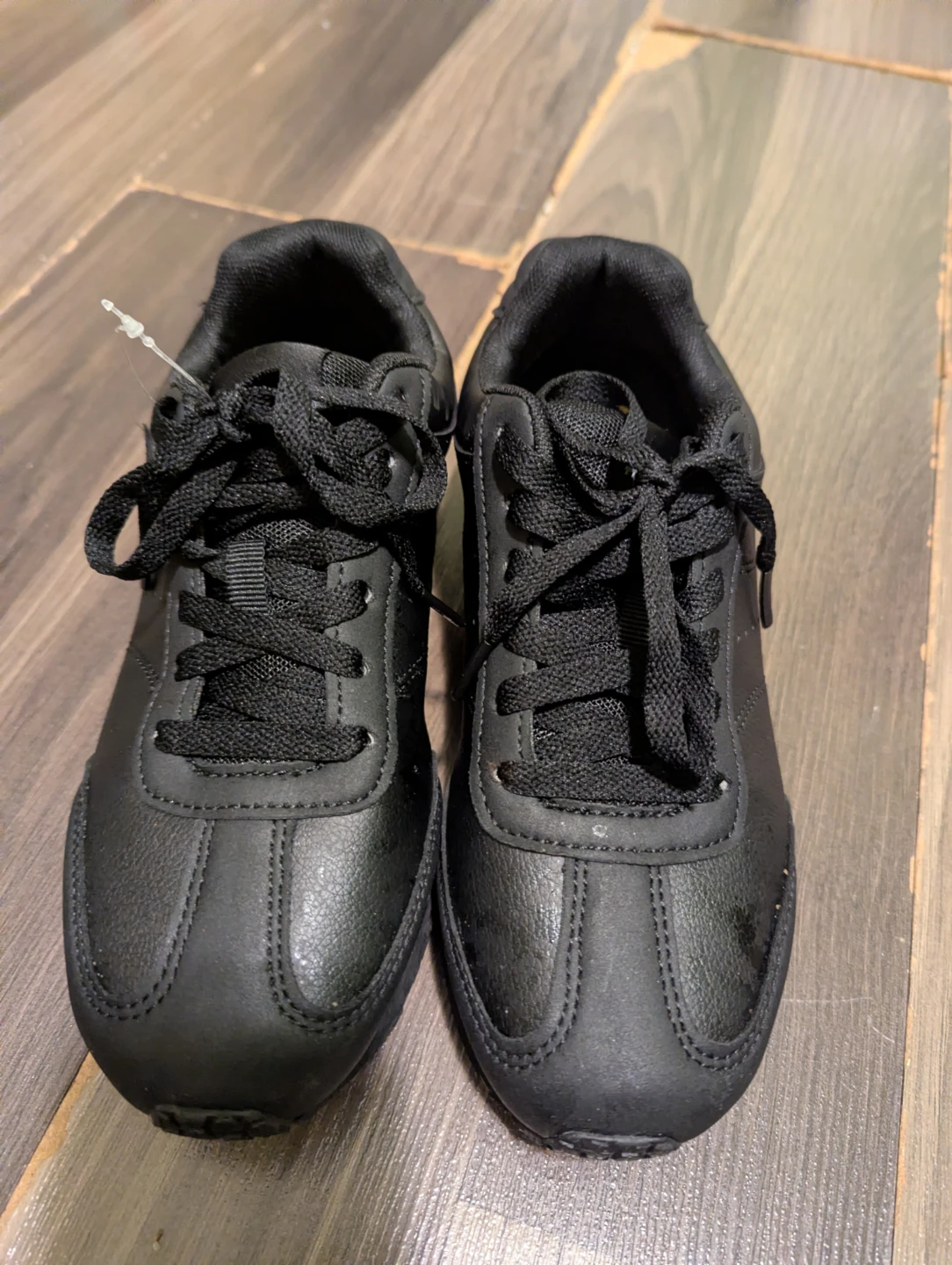 Slip resistant shoes for kitchen area - photo 5