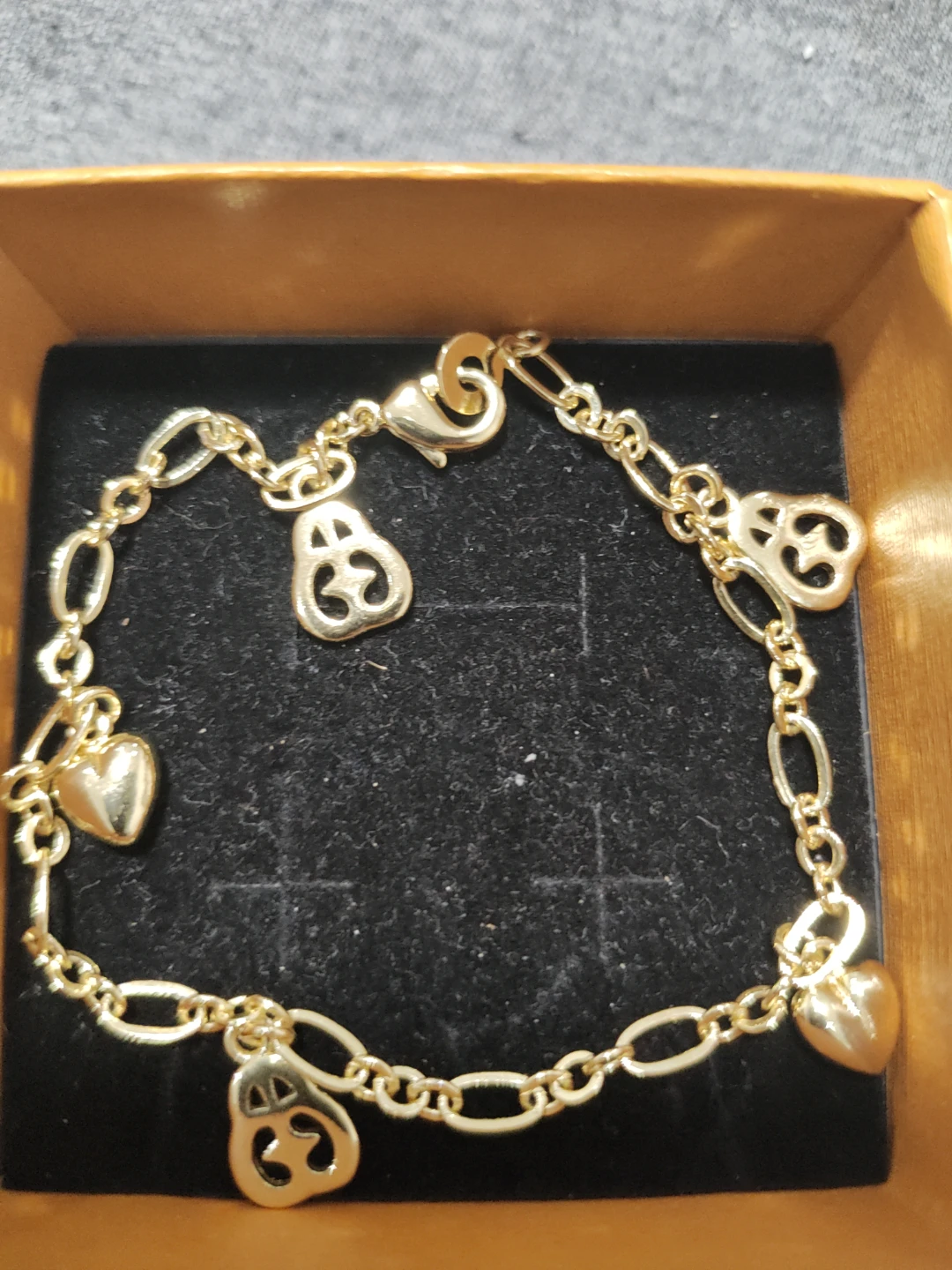 Gold Tone Charm Bracelet - photo 2